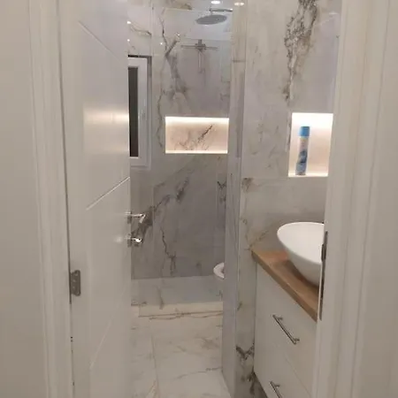 Center&riverside Naki Appartement