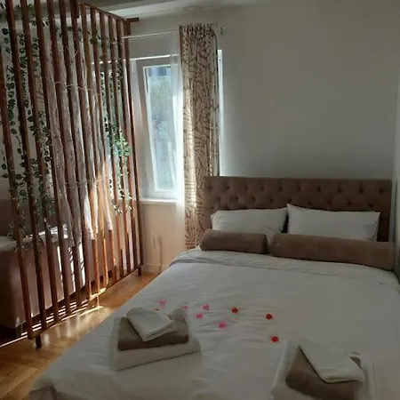 Appartement Center&riverside Naki Belgrade