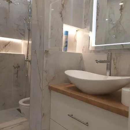 Center&riverside Naki Appartement