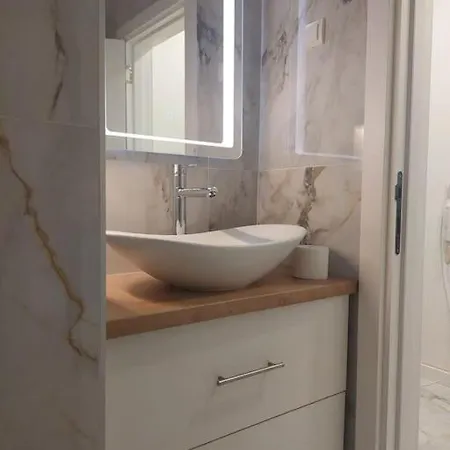 Center&riverside Naki Appartement *